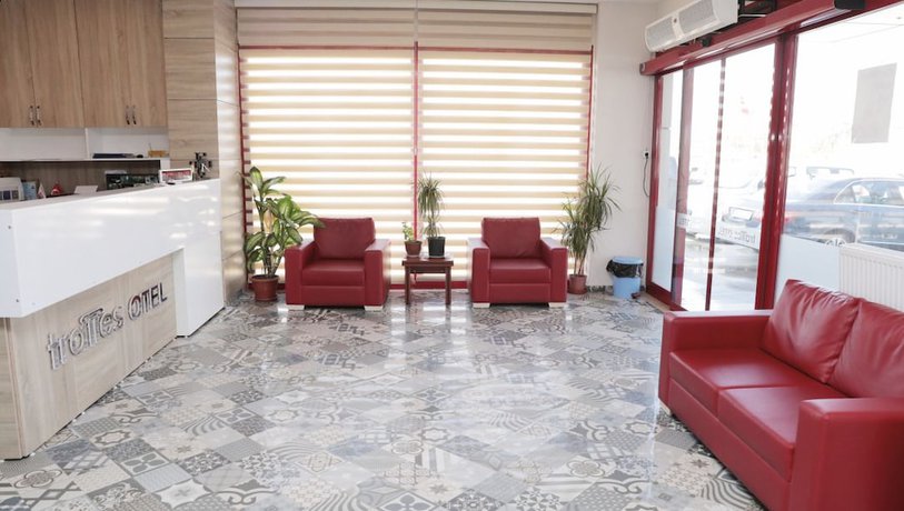 Imagen de los interiores del Hotel Tralles. Foto 20
