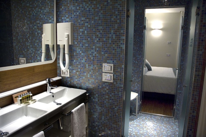 Imagen de la habitación del Hotel Trampolines Suite. Foto 2