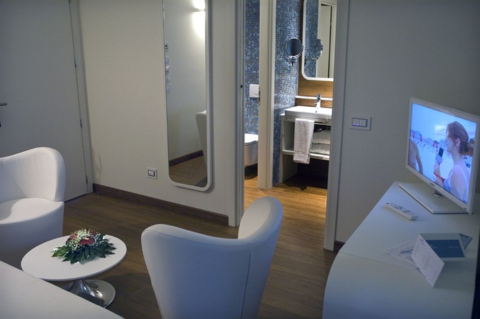 Imagen de los interiores del Hotel Trampolines Suite. Foto 6