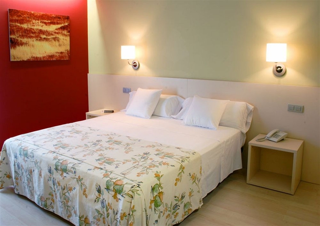 Imagen de la habitación del Hotel Tramuntana, La Jonquera. Foto 6