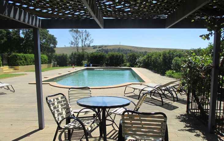 Imagen de la piscina del Hotel Tranquil Vale Vineyard and Cottages. Foto 17