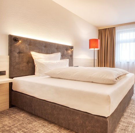 Imagen de la habitación del Hotel Trans World Columbus. Foto 7