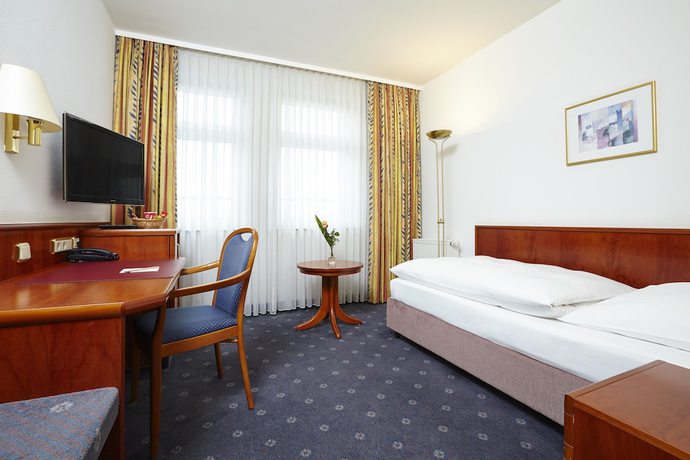 Imagen de la habitación del Hotel Trans World Columbus. Foto 12