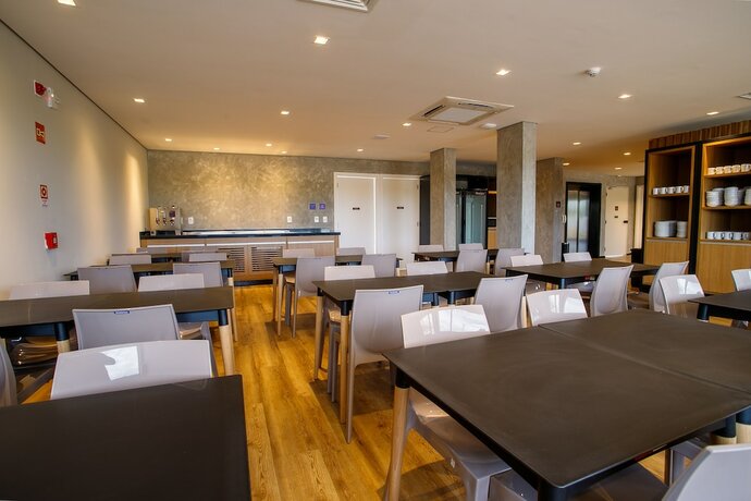 Imagen del bar/restaurante del Hotel Transam&eacute;rica Fit Primavera Do Leste. Foto 13
