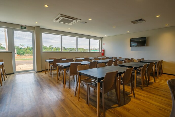 Imagen del bar/restaurante del Hotel Transam&eacute;rica Fit Primavera Do Leste. Foto 15