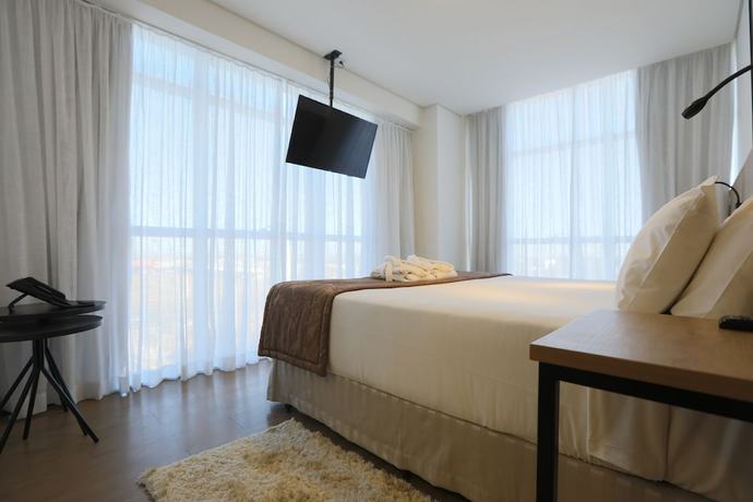 Imagen de la habitación del Hotel Transamerica Maring&aacute;. Foto 3