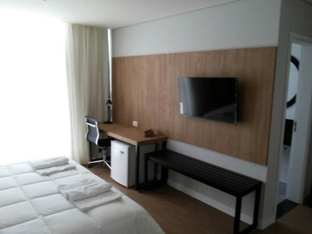 Imagen de la habitación del Hotel Transamerica Maring&aacute;. Foto 7