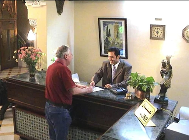 Imagen de los interiores del Hotel Transatlantique. Foto 15