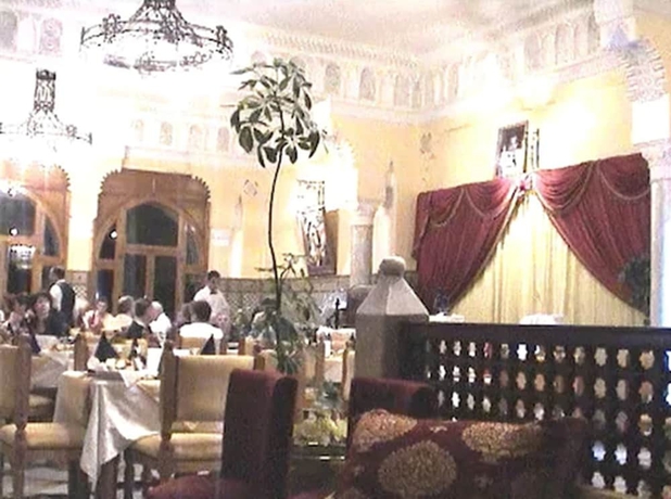 Imagen del bar/restaurante del Hotel Transatlantique. Foto 4