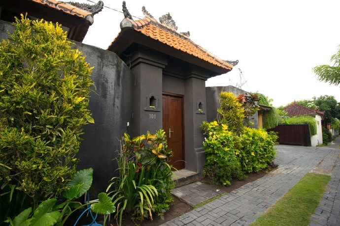 Imagen general del Hotel Transera Kirana Villa Seminyak. Foto 6
