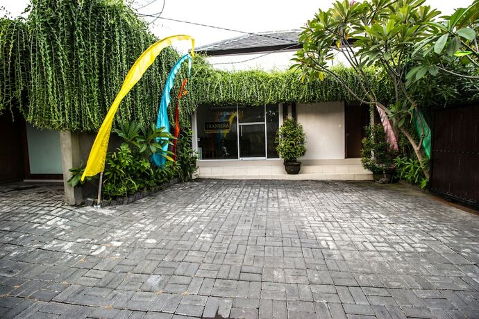 Imagen general del Hotel Transera Kirana Villa Seminyak. Foto 16