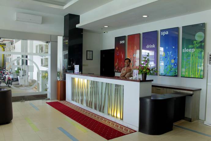Imagen de los interiores del Hotel Transera Pontianak. Foto 14