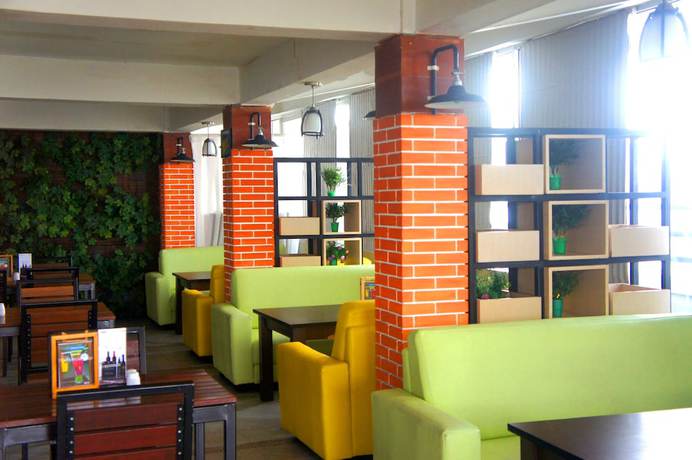 Imagen del bar/restaurante del Hotel Transera Pontianak. Foto 10