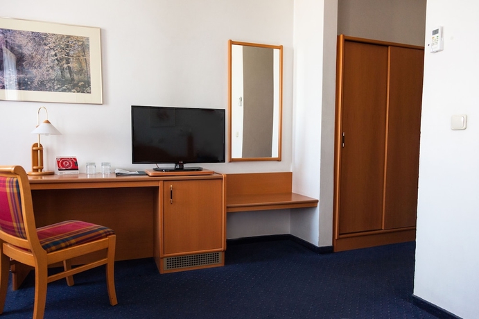 Imagen de la habitación del Hotel Transhotel. Foto 3