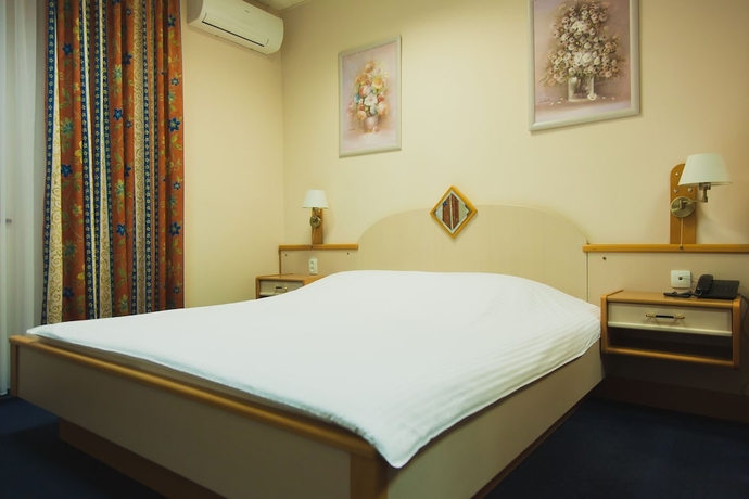 Imagen de la habitación del Hotel Transhotel. Foto 5