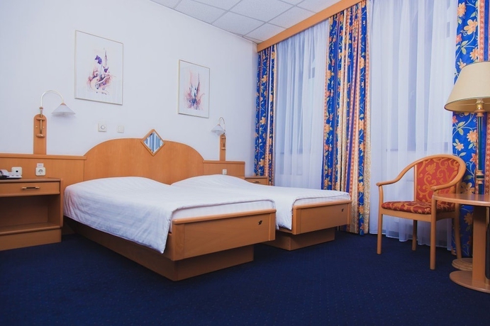 Imagen de la habitación del Hotel Transhotel. Foto 6