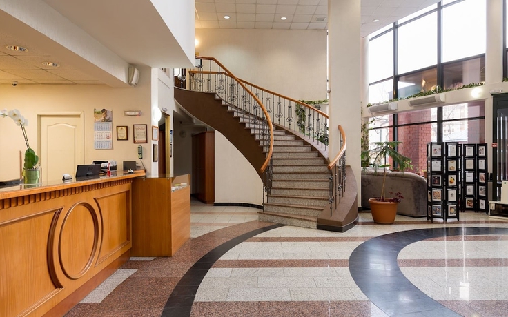 Imagen de los interiores del Hotel Transhotel. Foto 17