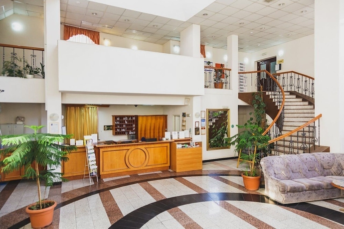 Imagen de los interiores del Hotel Transhotel. Foto 18