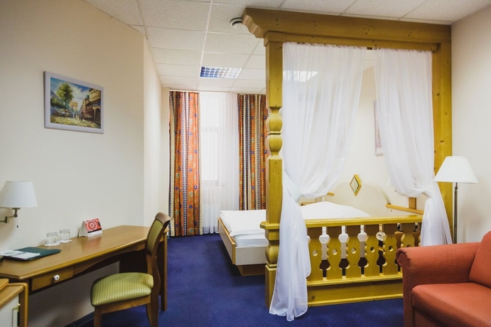 Imagen de la habitación del Hotel Transhotel. Foto 14