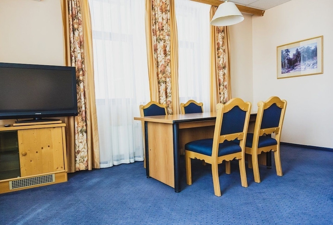 Imagen de la habitación del Hotel Transhotel. Foto 15