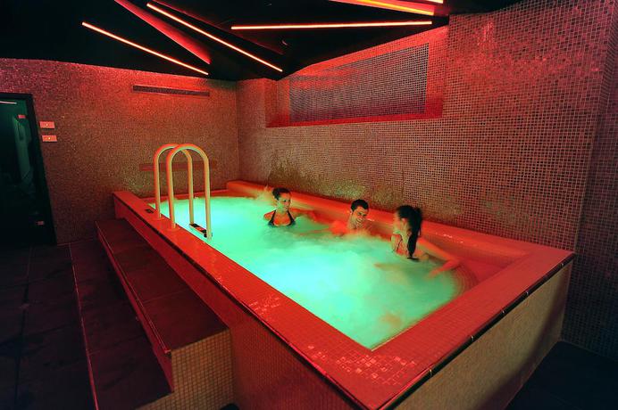 Imagen de los interiores del Hotel Transilvania TG Mures. Foto 11