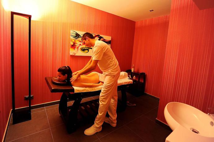 Imagen de los interiores del Hotel Transilvania TG Mures. Foto 12