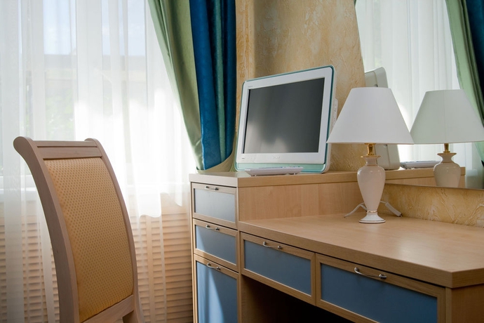 Imagen de la habitación del Hotel Transit Hotel. Foto 6