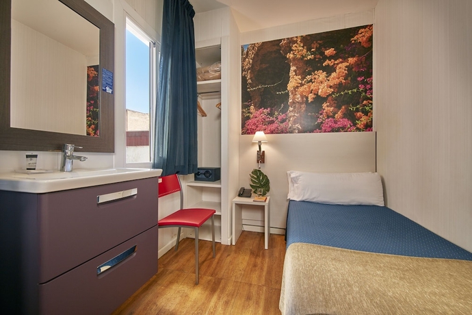 Imagen de la habitación del Hotel Transit, Sants-Montjuic. Foto 2