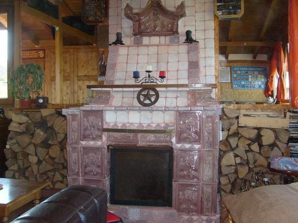 Imagen de los interiores del Hotel Transylvania Cowboy Cottage. Foto 11