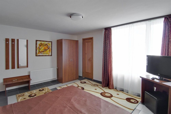 Imagen de la habitación del Hotel Tranzzit. Foto 7