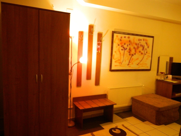 Imagen de los interiores del Hotel Tranzzit. Foto 16