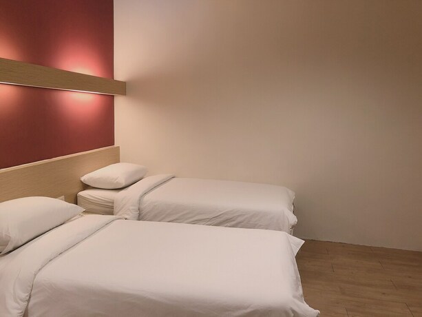 Imagen de la habitación del Hotel Tras Mutiara Bentong. Foto 21