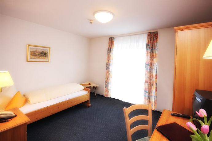 Imagen de la habitación del Hotel Trasen. Foto 6