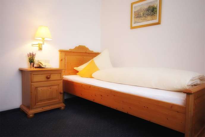 Imagen de la habitación del Hotel Trasen. Foto 7