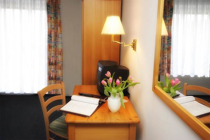 Imagen de la habitación del Hotel Trasen. Foto 13