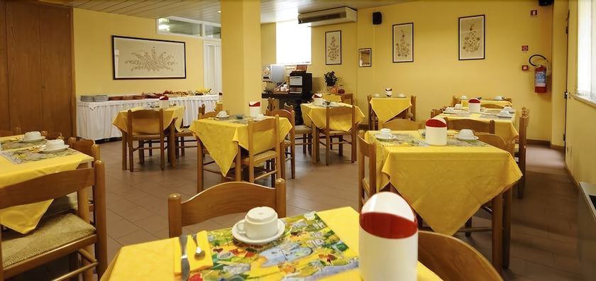 Imagen del bar/restaurante del Hotel Trasimeno, Passignano Sul Trasimeno. Foto 3