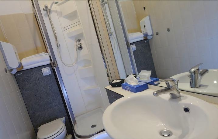 Imagen de la habitación del Hotel Trasimeno, Passignano Sul Trasimeno. Foto 15
