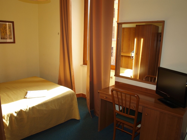 Imagen de la habitación del Hotel Trastevere. Foto 9