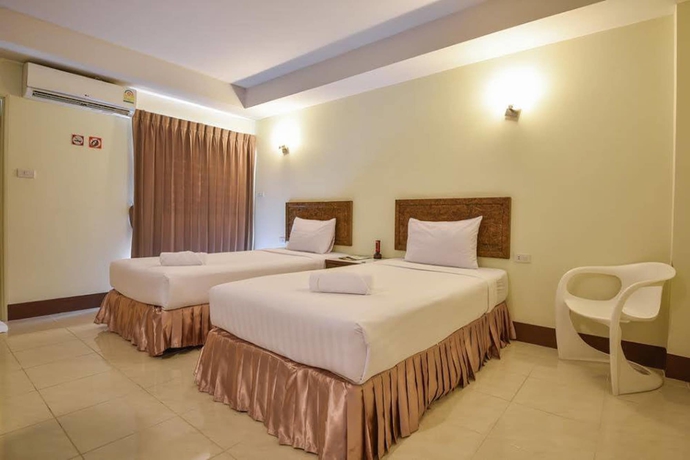 Imagen de la habitación del Hotel Trat Center. Foto 5