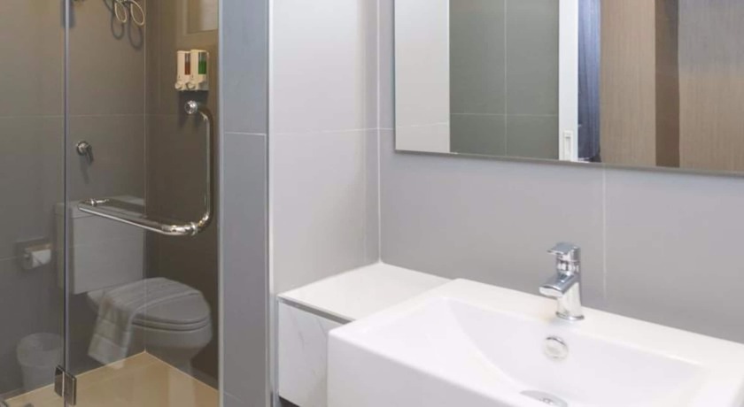 Imagen de la habitación del Hotel Trat City. Foto 6