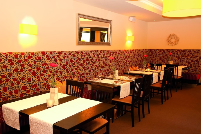 Imagen del bar/restaurante del Hotel Traube, Alken. Foto 11