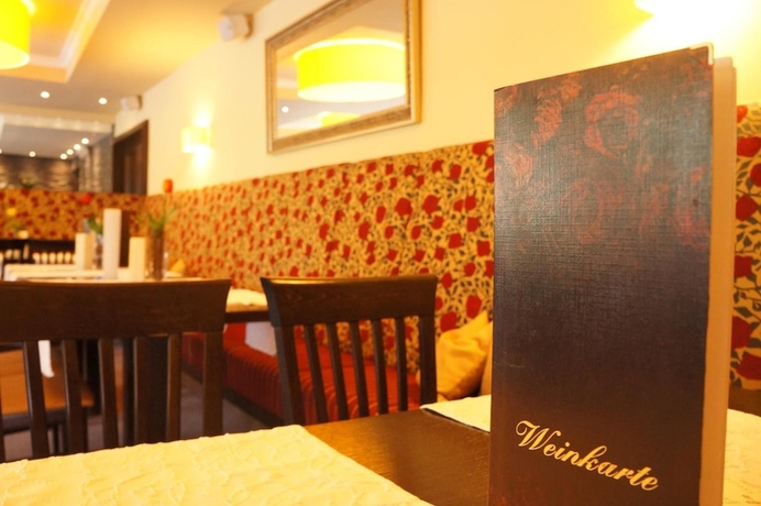 Imagen del bar/restaurante del Hotel Traube, Alken. Foto 12