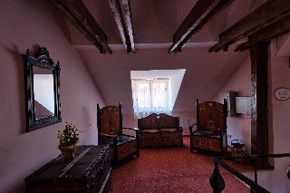 Imagen de los exteriores del Hotel Traube Medias. Foto 8