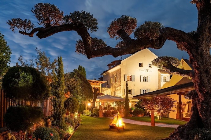 Imagen general del Hotel Traube, Milland - Millan. Foto 1