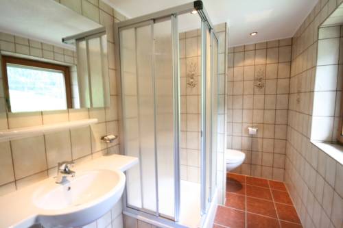 Imagen de la habitación del Hotel Traube, Pettneu am Arlberg. Foto 14