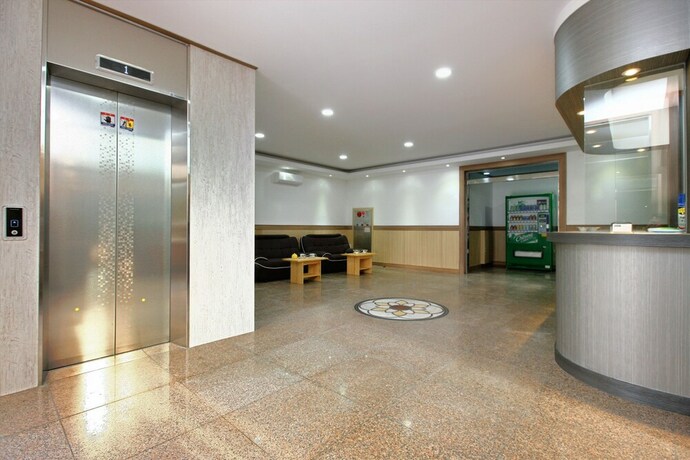 Imagen de los interiores del Hotel Traum and Condo. Foto 36