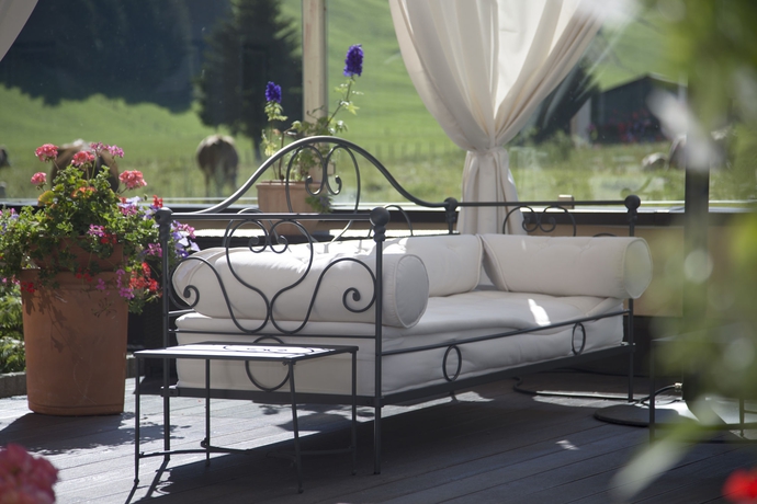 Imagen de los exteriores del Hotel Traumhotel Alpina - Yoga and Ayurveda Adults Only. Foto 11