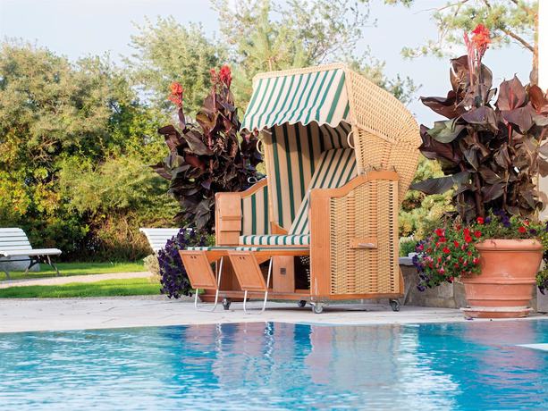 Imagen de la piscina del Hotel Travel Charme Ostseehotel Kuehlungsborn. Foto 17