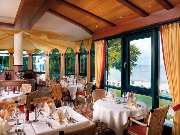 Imagen del bar/restaurante del Hotel Travel Charme Strandhotel Bansin. Foto 10