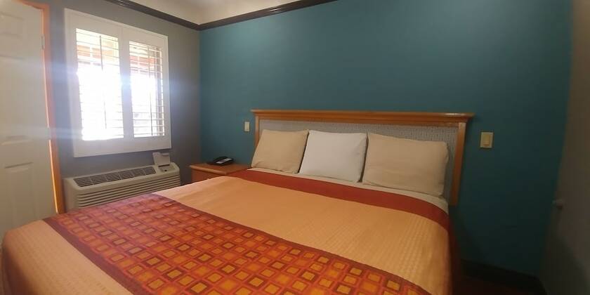 Imagen de la habitación del Hotel Travel Eagle Inn Motel. Foto 17
